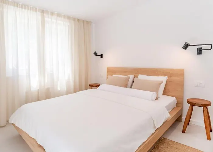 Ray Apartment *